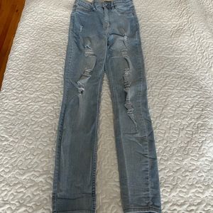 H&M DIVIDED Ripped Jeans